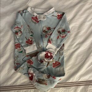 Burt’s Bees Baby Onesie with Snowman Print